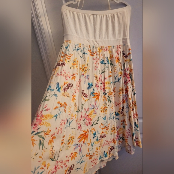 Torrid Strapless White and Multicolor Floral Dress - Picture 7 of 10